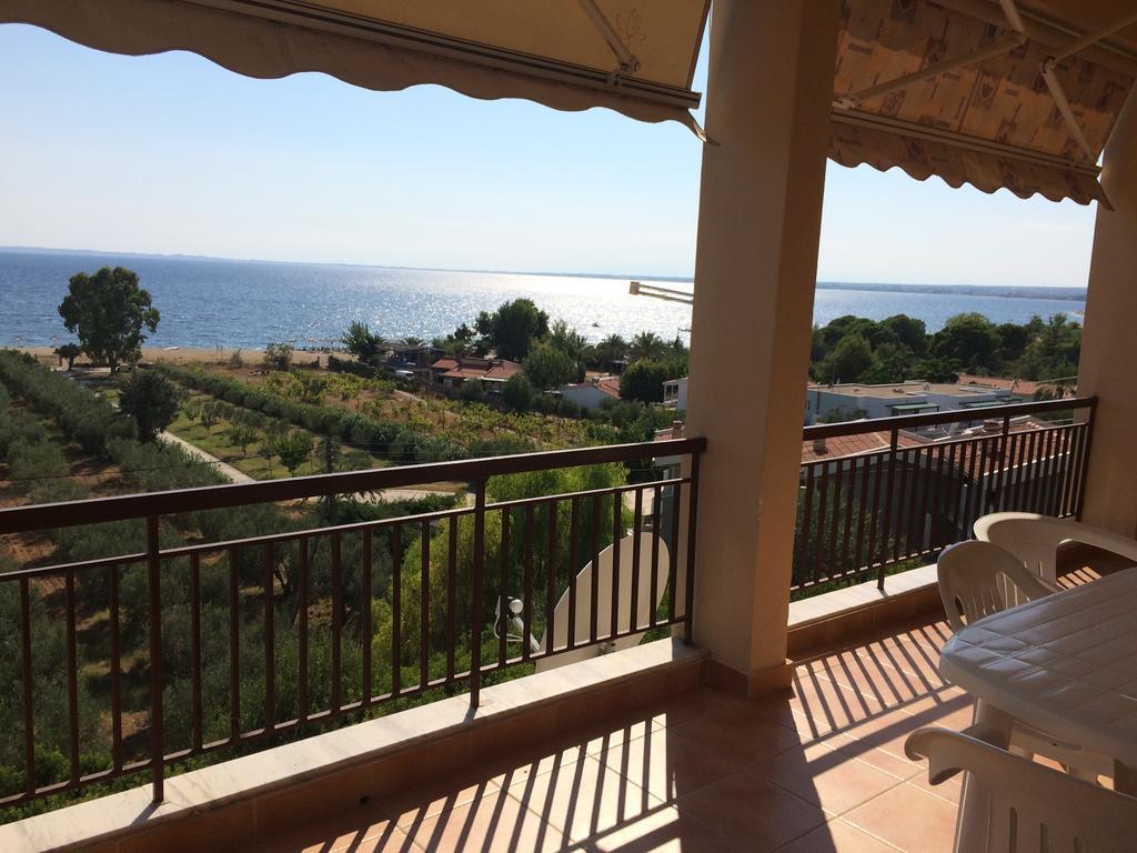 דירות גראקיני Kostas House חדר תמונה
