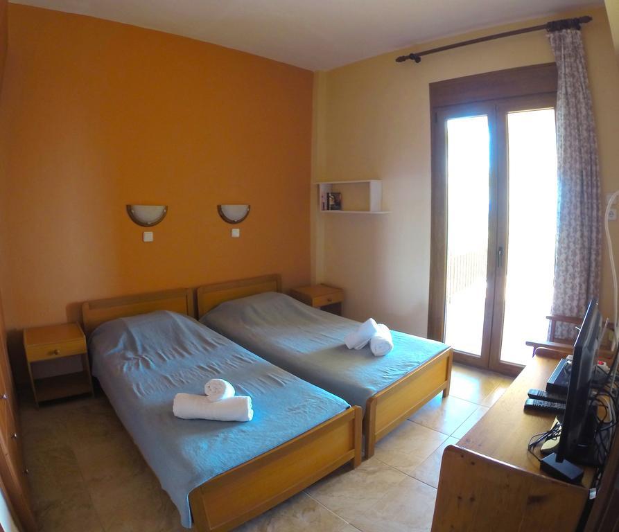דירות גראקיני Kostas House חדר תמונה